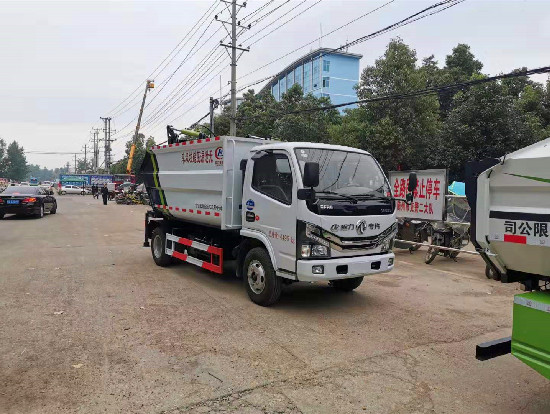 東風(fēng)小多利卡國六藍牌無泄漏后裝壓縮垃圾車